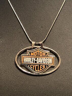 Harley-Davidson Bar & Shield Logo Pendant Necklace (494)